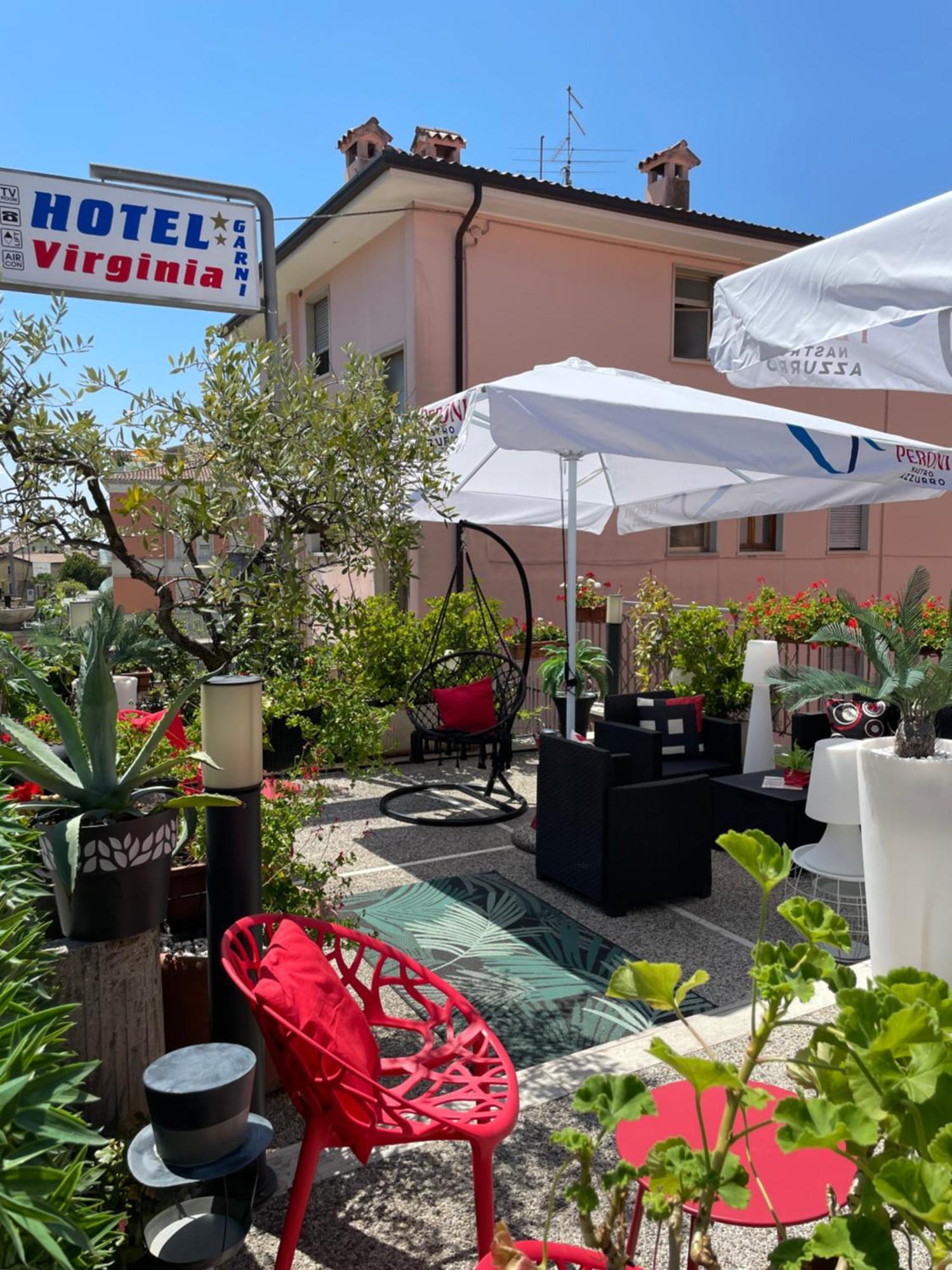 Hotel Virginia Гарда Экстерьер фото